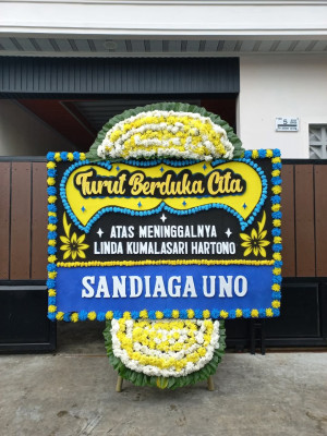 Papan Bunga Duka di Takome